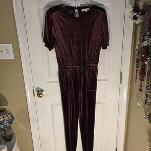 Madison + Hudson Women's Velvet‎ Jumpsuit Short Sleeve Burgundy Small